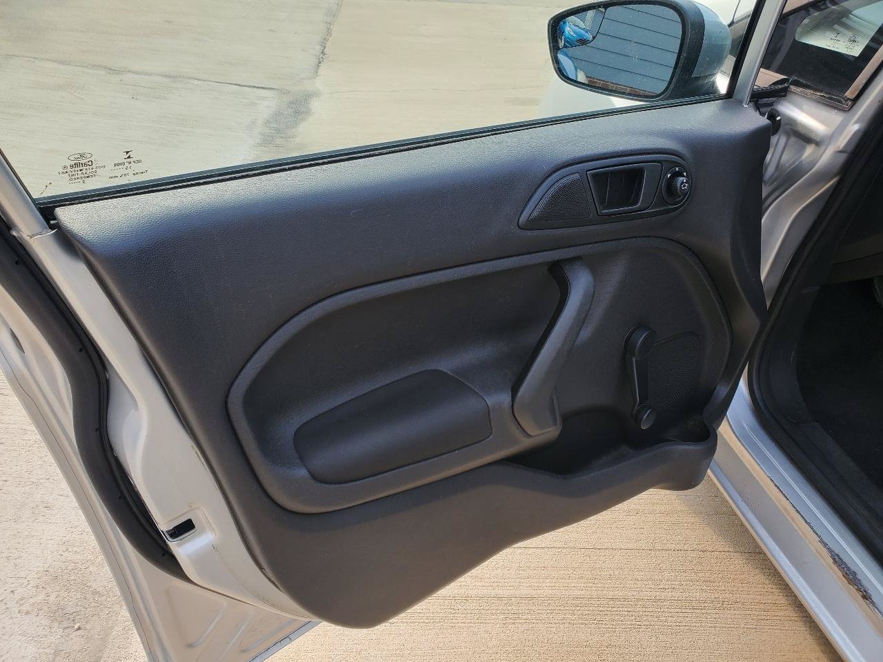Used 2016 Ford Fiesta S FWD image 16