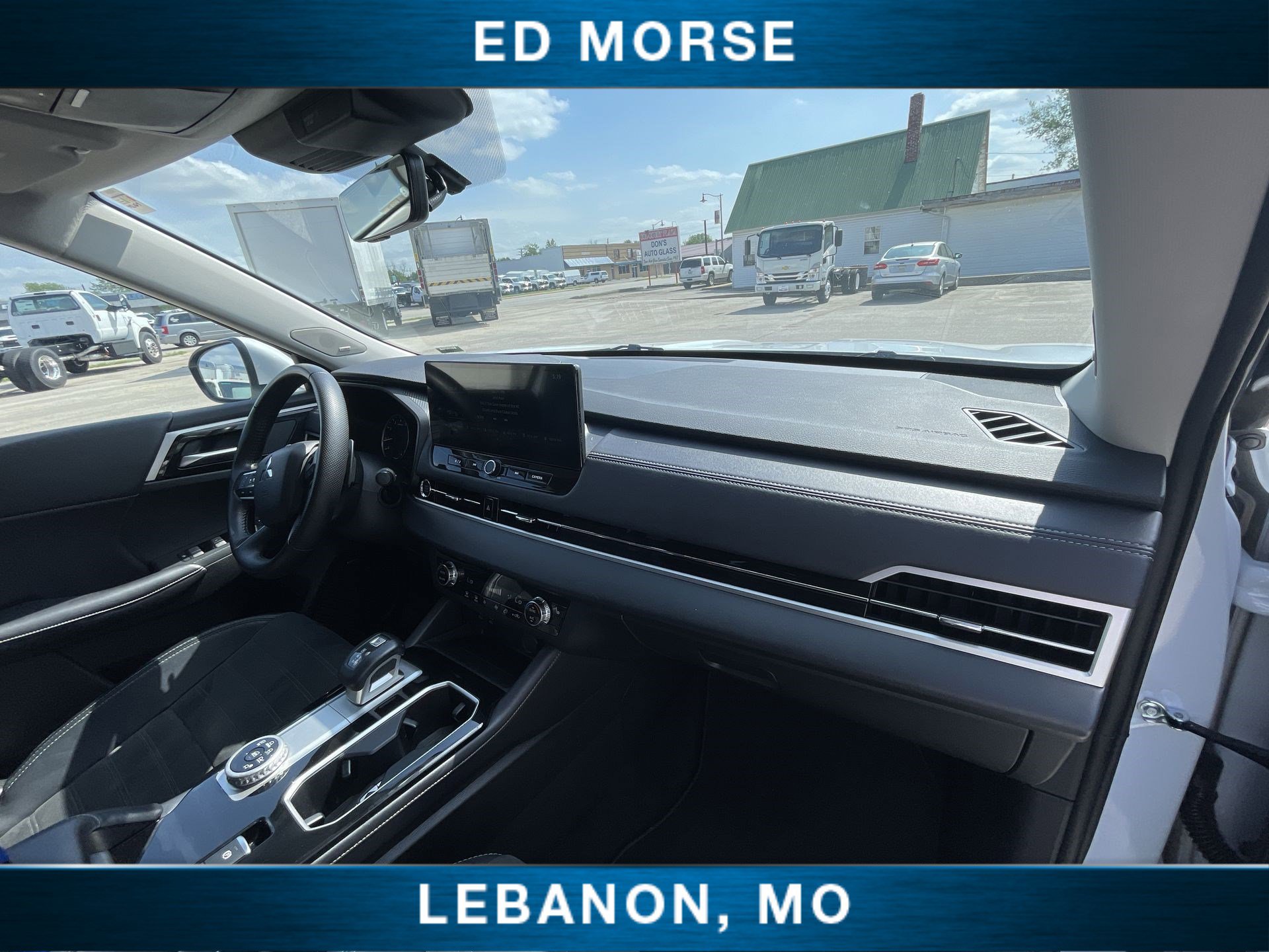 Used 2025 Mitsubishi Outlander SE FWD image 27