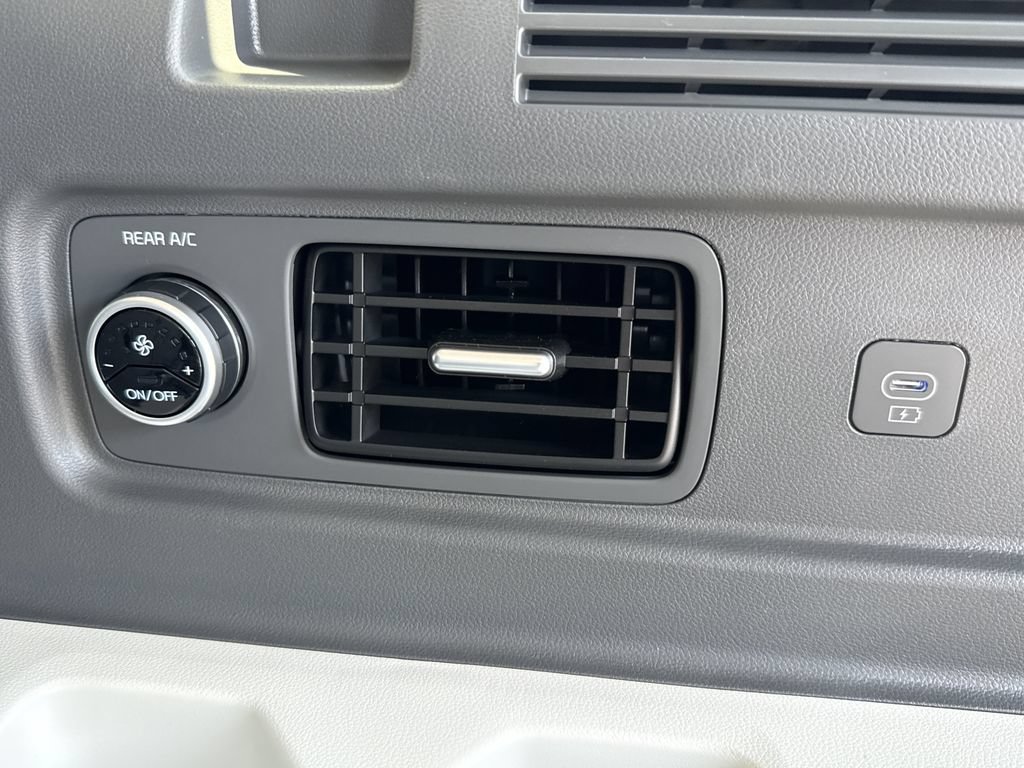 New 2027 Hyundai Santa Fe SEL FWD image 31