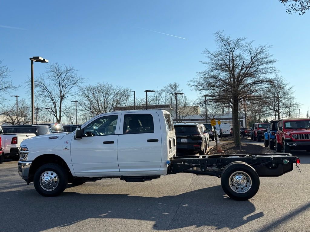Used 2025 RAM 3500 Tradesman w/ Chrome Appearance Group image 10