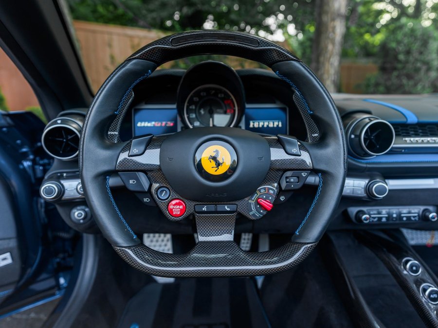 Used 2022 Ferrari 812 GTS RWD image 16
