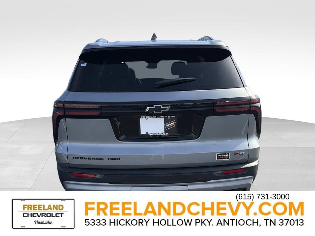 Used 2025 Chevrolet Traverse Z71 w/ Driver Confidence Package image 4