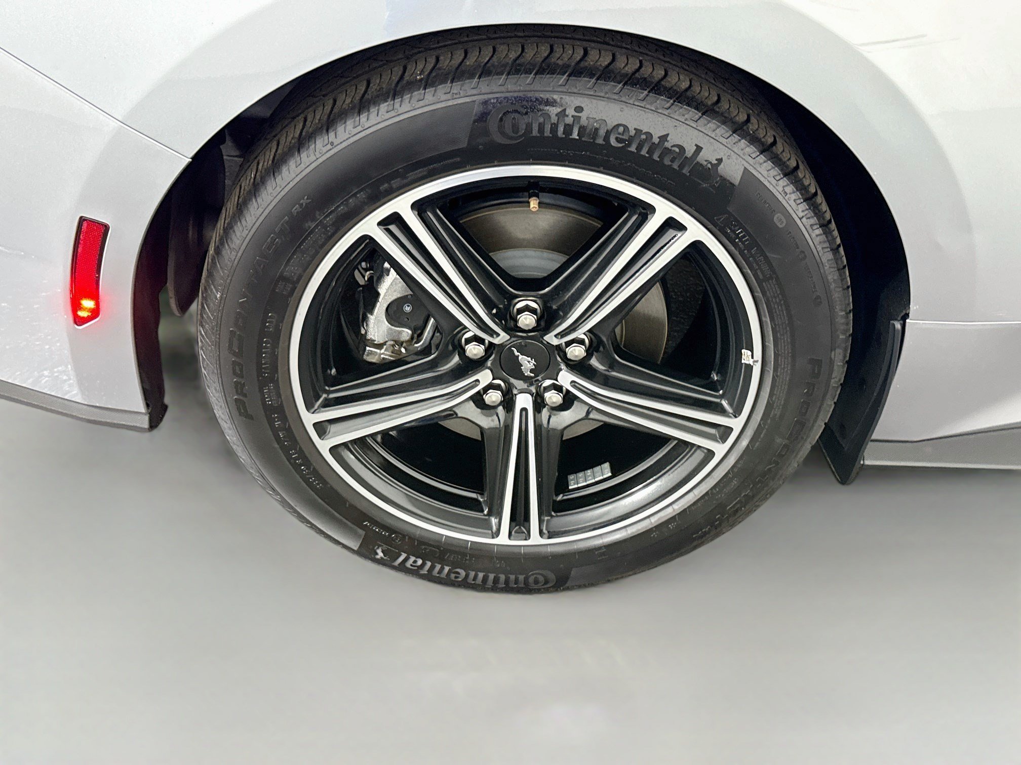 Used 2025 Ford Mustang Premium RWD image 31