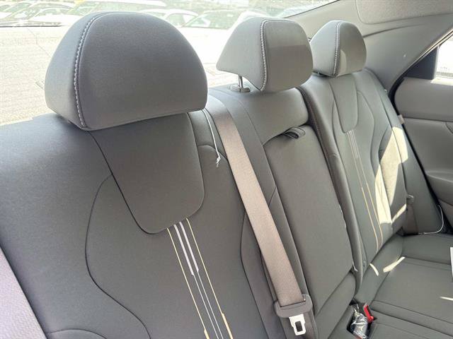 New 2026 Hyundai Elantra SEL Sport FWD image 23