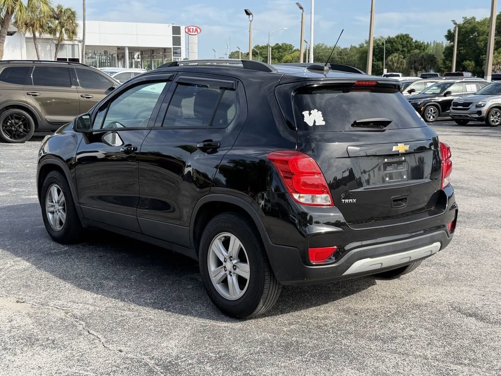 Used 2022 Chevrolet Trax LT w/ LT Convenience Package FWD image 7
