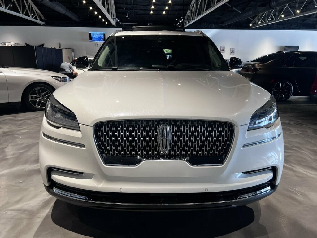 Used 2023 Lincoln Aviator Reserve w/ Equipment Group 201A AWD/4WD image 2