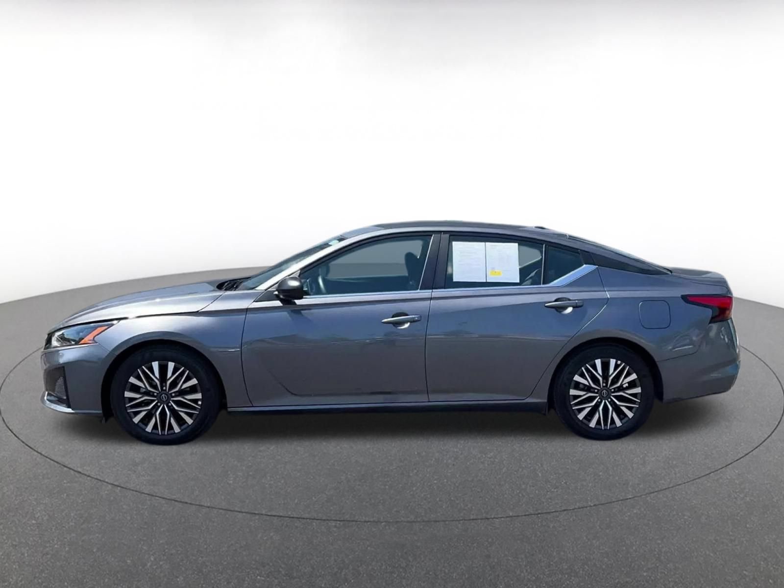 Used 2026 Nissan Altima 2.5 SV FWD image 9