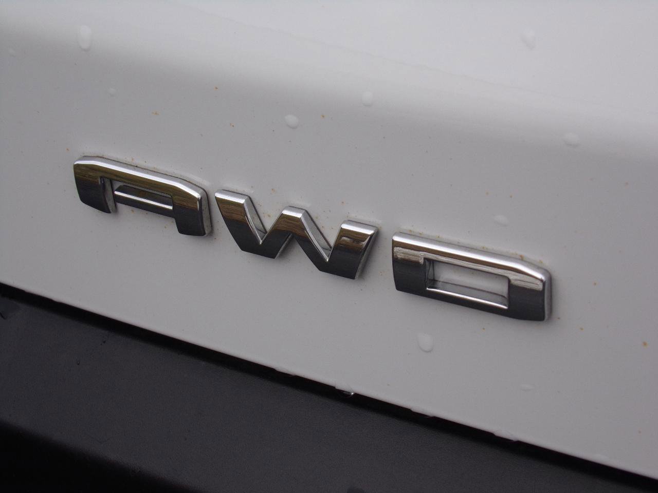 Used 2023 GMC Acadia SLE w/ Driver Convenience Package AWD/4WD image 11