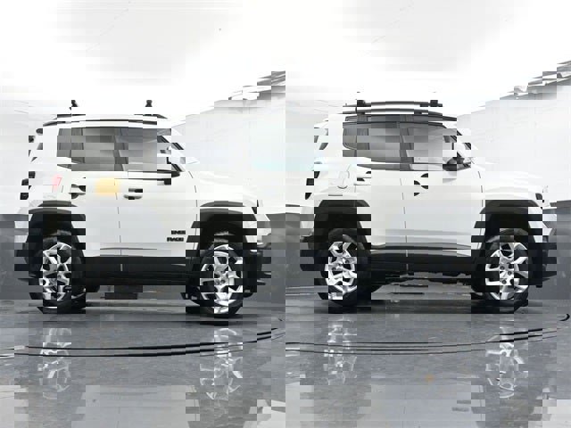 Used 2018 Jeep Renegade Latitude image 37