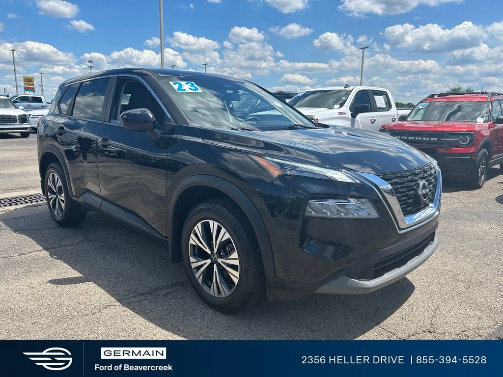 Used 2023 Nissan Rogue SV AWD/4WD image 2