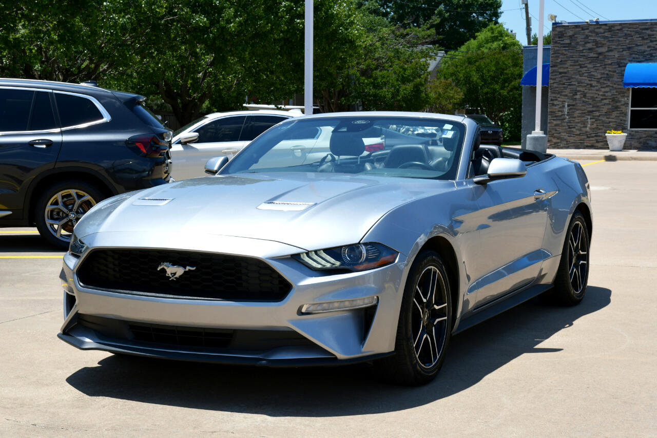 Used 2022 Ford Mustang Premium image 2