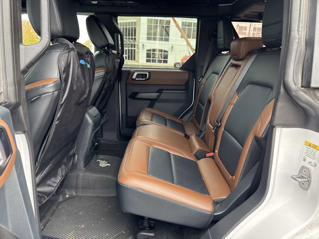 Used 2024 Ford Bronco Outer Banks w/ Sasquatch Package image 11