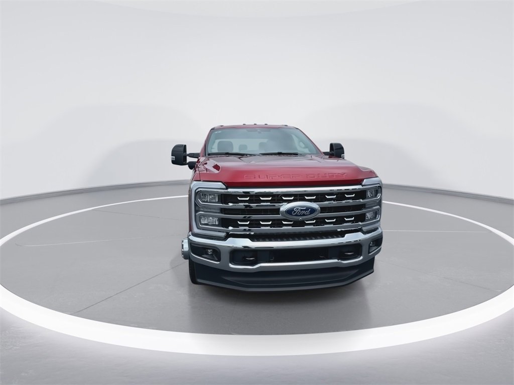 New 2026 Ford F350 4x4 Crew Cab DRW Super Duty image 3