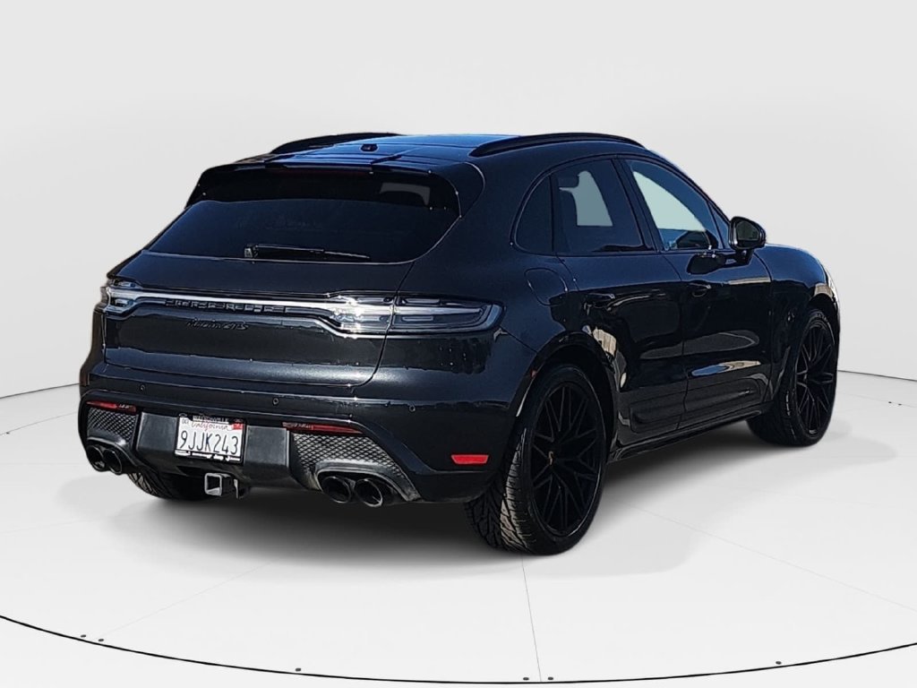 Used 2024 Porsche Macan GTS AWD/4WD image 3