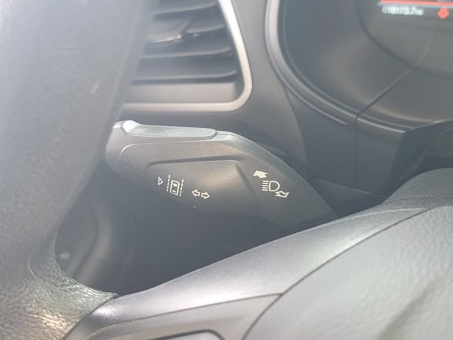 Used 2024 Ford Edge SE w/ Black Appearance Package AWD/4WD image 17
