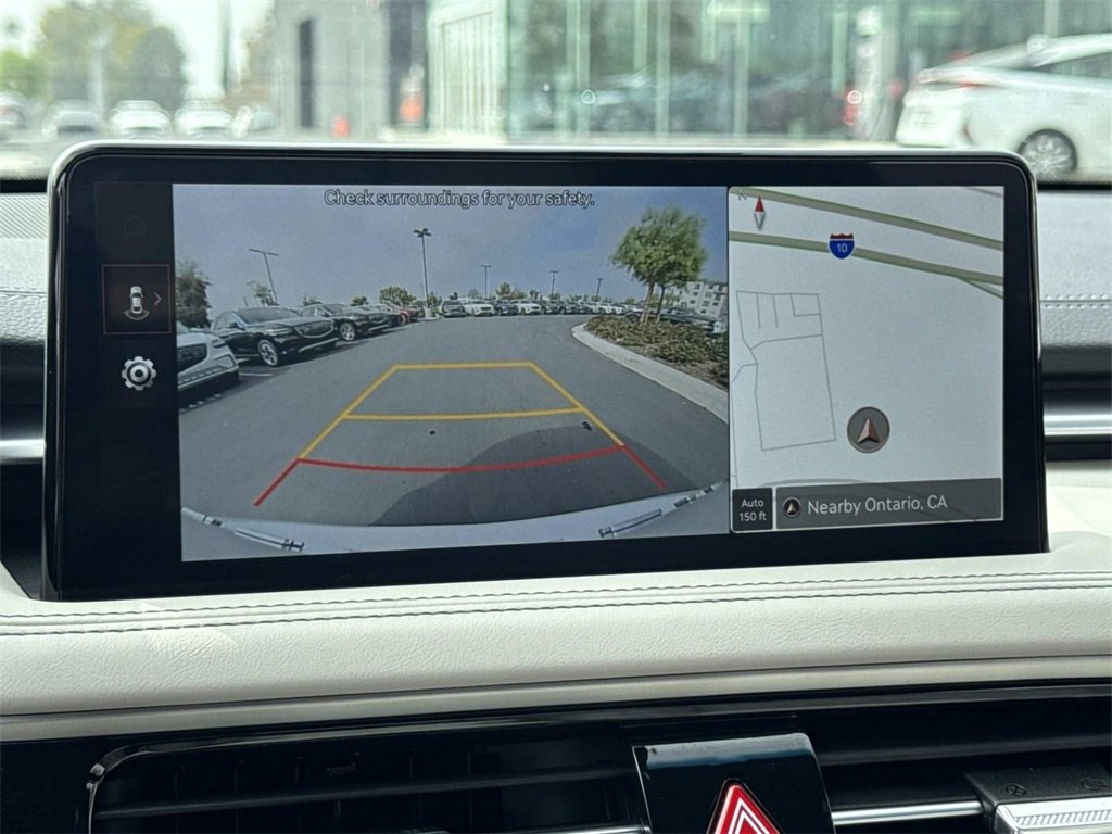 Used 2025 Genesis G70 2.5T image 17