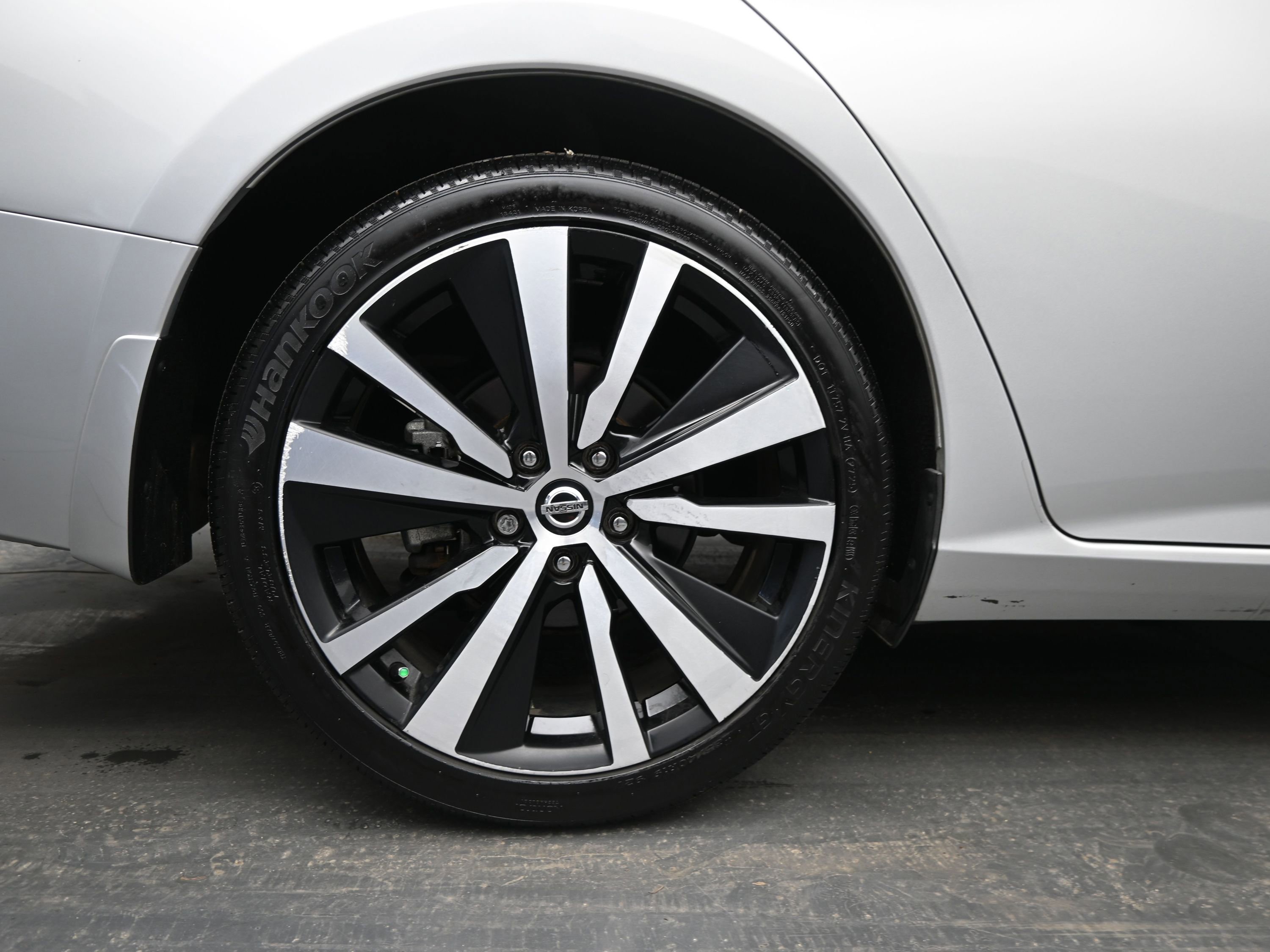 Used 2020 Nissan Altima 2.0 Platinum image 9