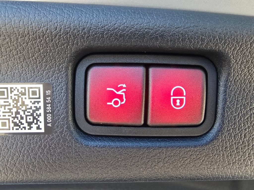 Used 2024 Mercedes-Benz C 300 4MATIC Sedan image 19