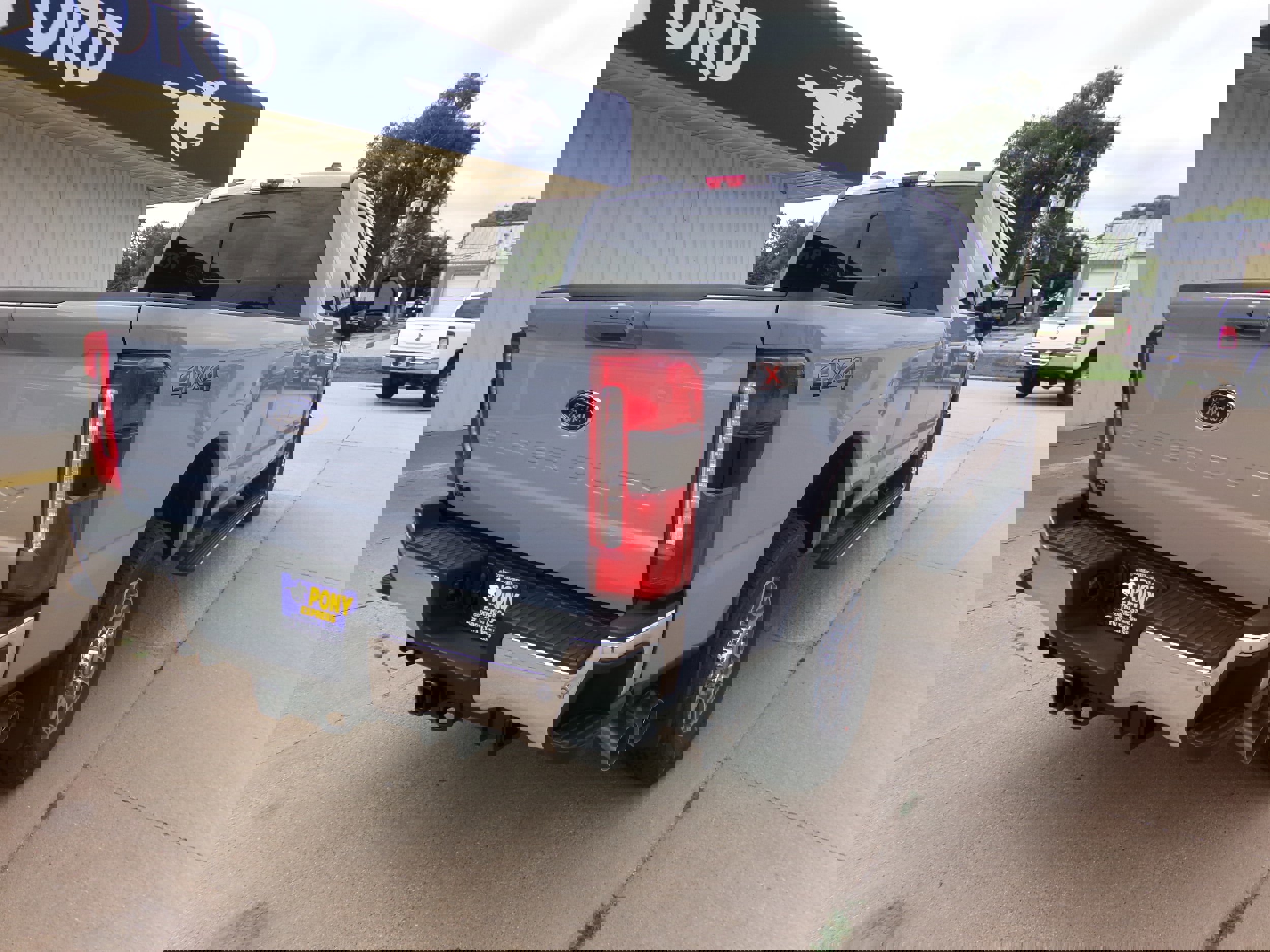 New 2025 Ford F250 Lariat w/ Lariat Ultimate Package image 3