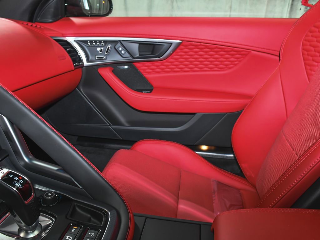 Used 2024 Jaguar F-TYPE R-Dynamic RWD image 46