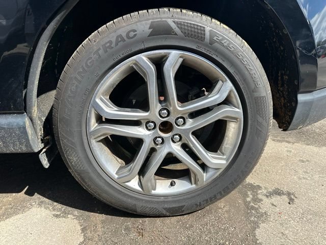 Used 2016 Ford Edge Titanium FWD image 17