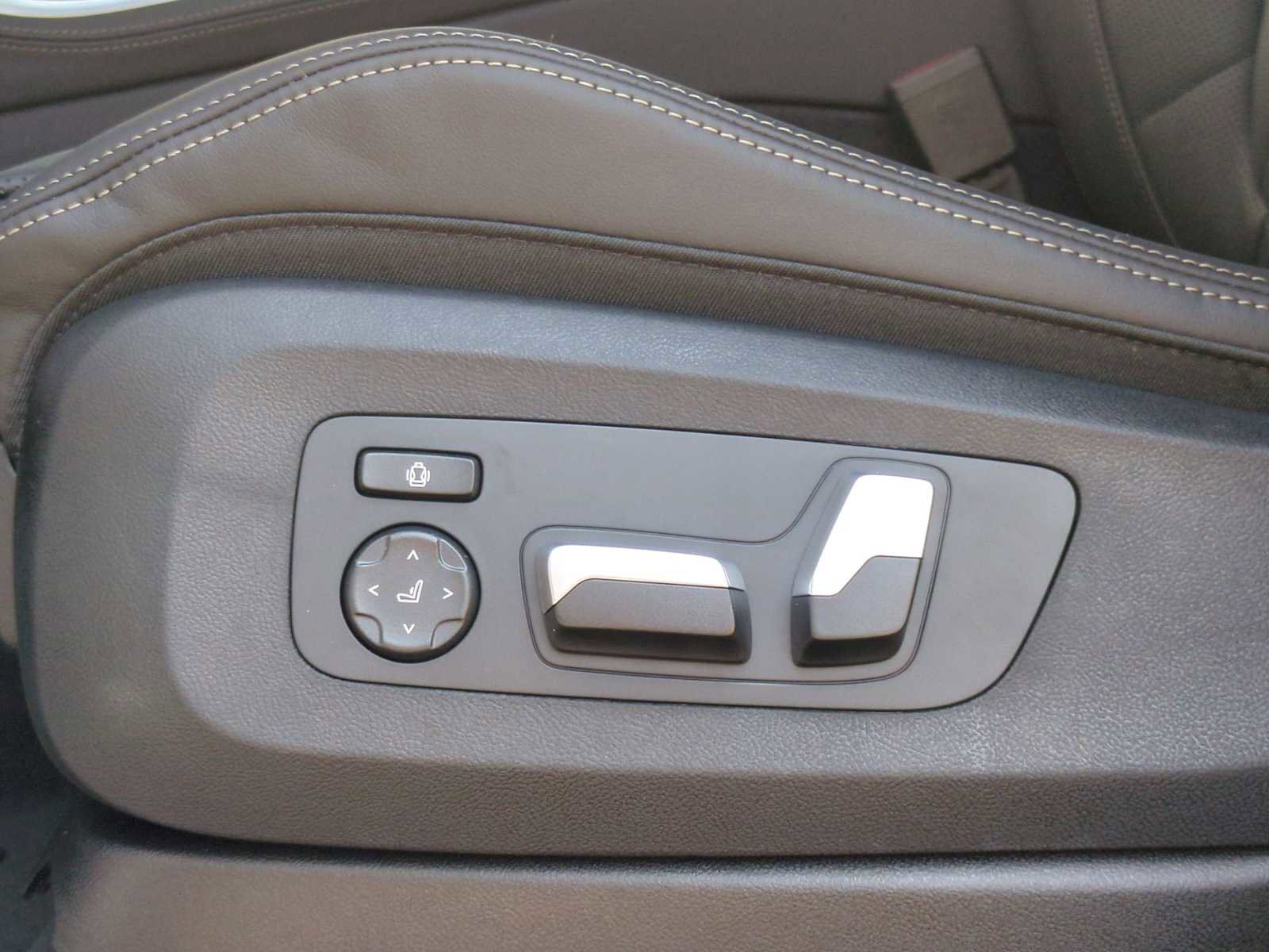 New 2026 BMW X5 xDrive40i w/ M Sport Package image 18