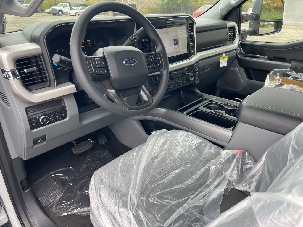 New 2026 Ford F250 XLT image 6