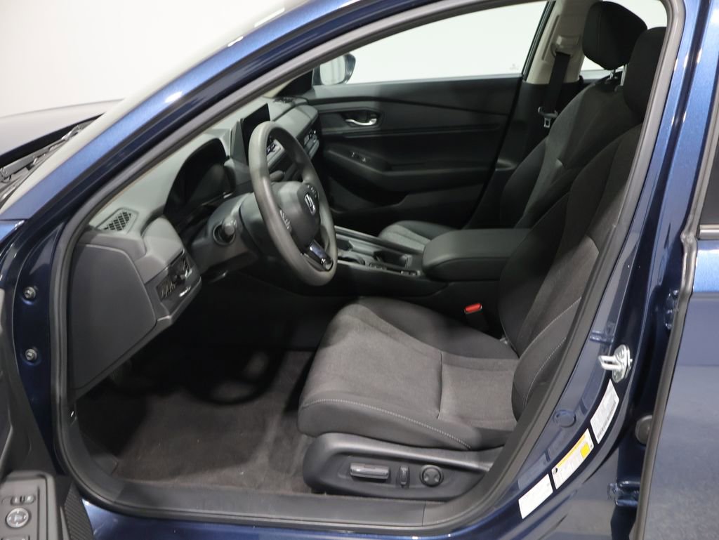 Used 2024 Honda Accord EX image 11