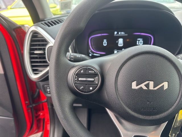 Used 2025 Kia Soul LX w/ LX Technology Package image 12