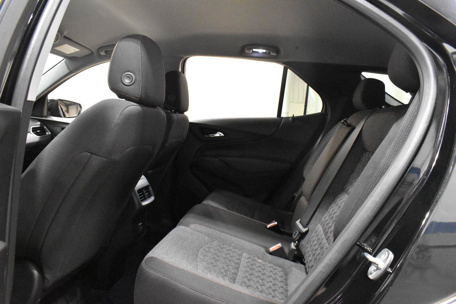 Used 2024 Chevrolet Equinox LT w/ LPO, Floor Liner Package FWD image 4