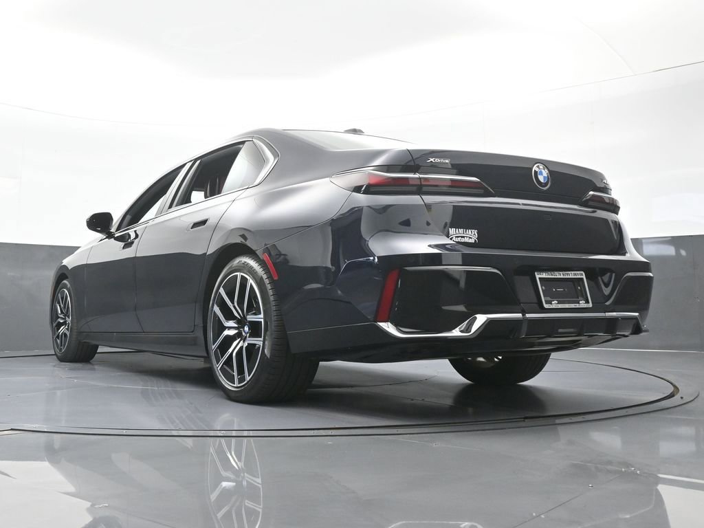 Used 2025 BMW 740i xDrive AWD/4WD image 67