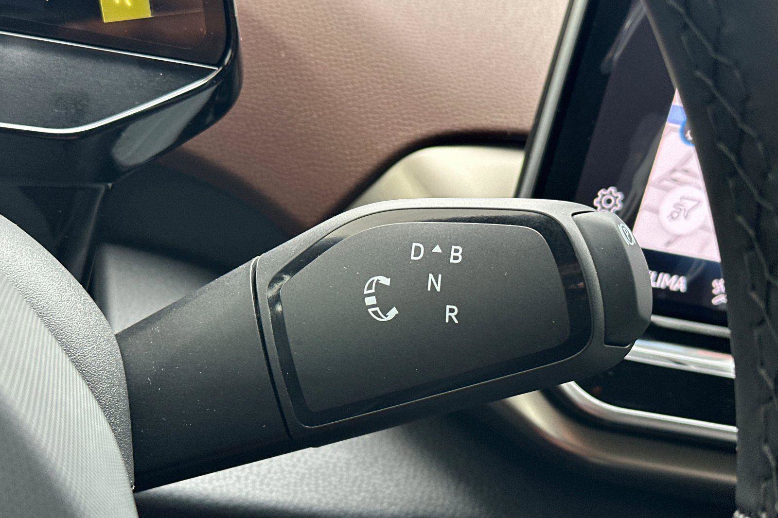 New 2025 Volkswagen ID.4 Pro image 21