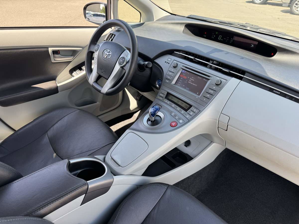 Used 2013 Toyota Prius Two FWD image 13