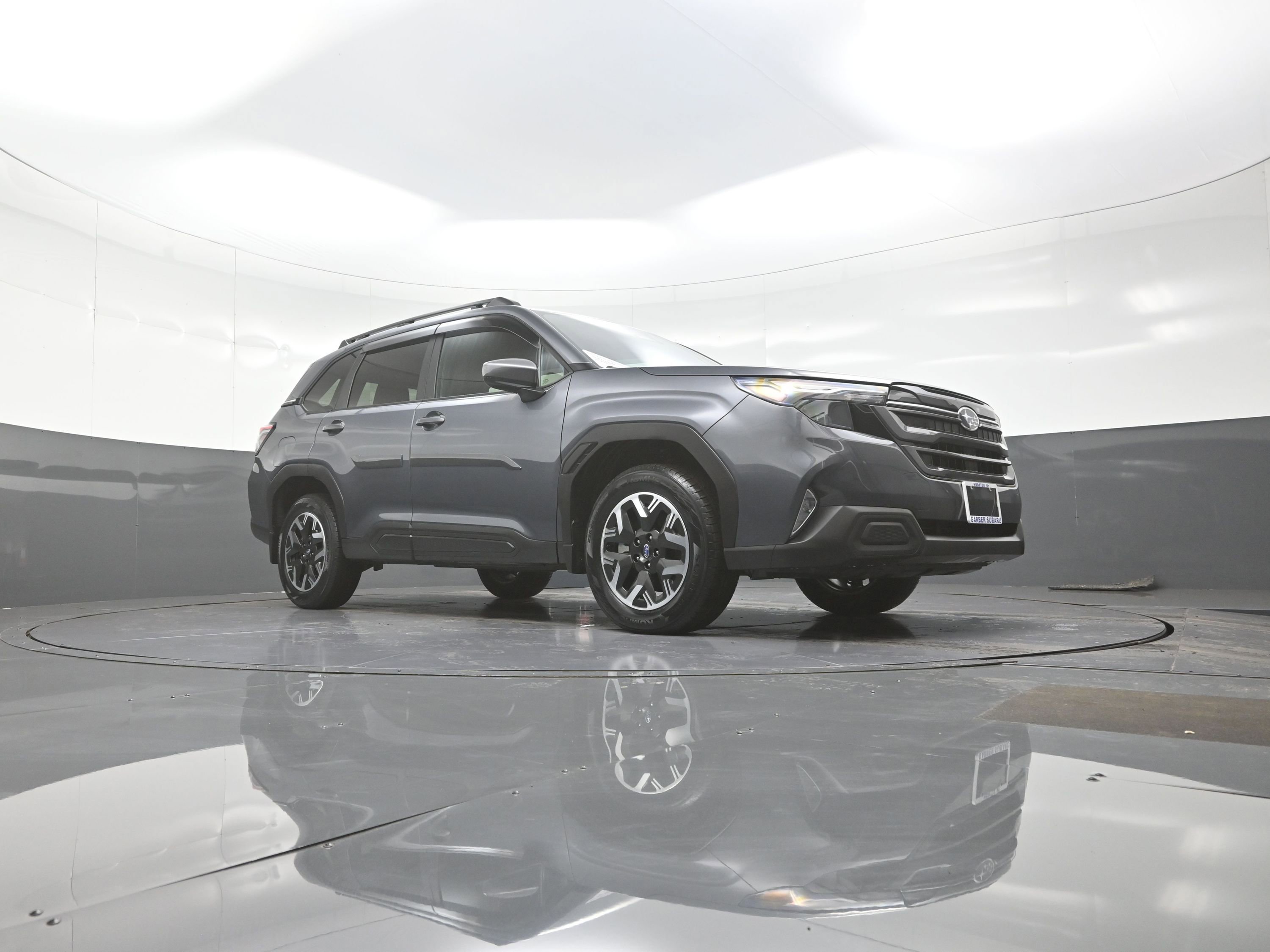 Used 2025 Subaru Forester Premium image 9