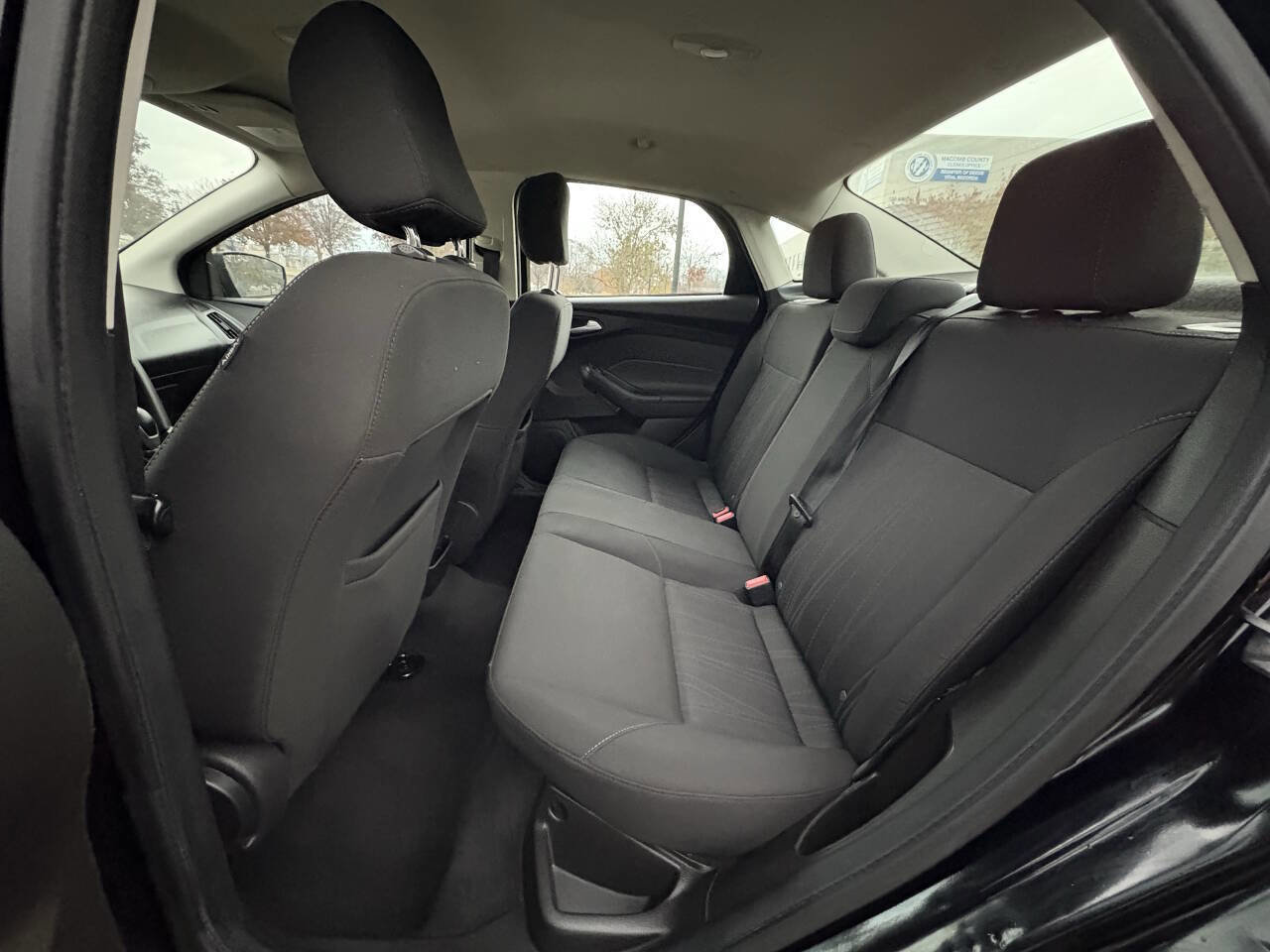 Used 2016 Ford Focus SE image 19