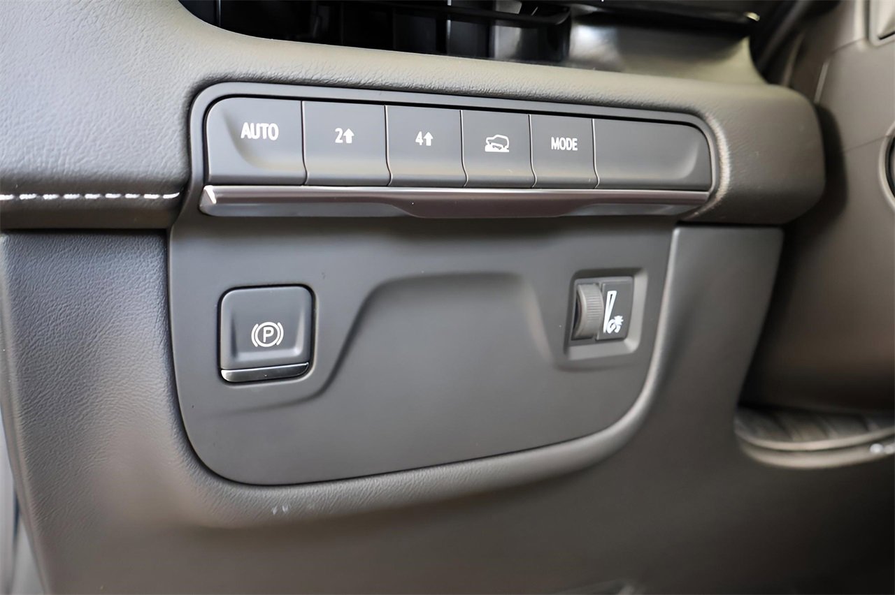 Certified 2024 Cadillac Escalade ESV Premium Luxury image 18