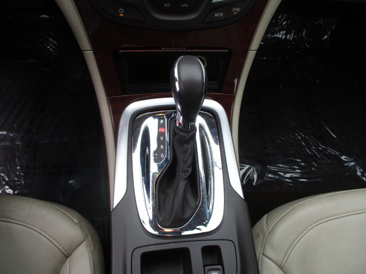 Used 2014 Buick Regal Premium image 14