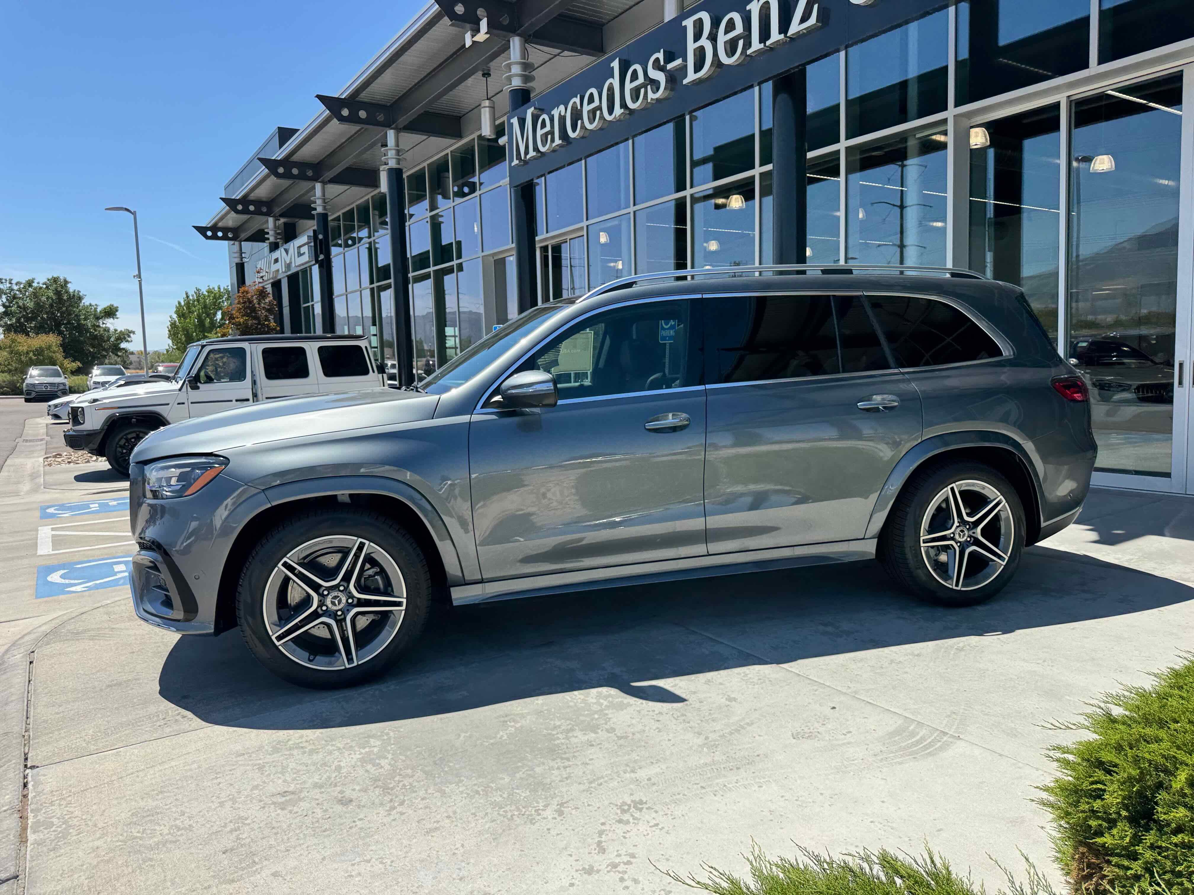 New 2025 Mercedes-Benz GLS 450 4MATIC image 3