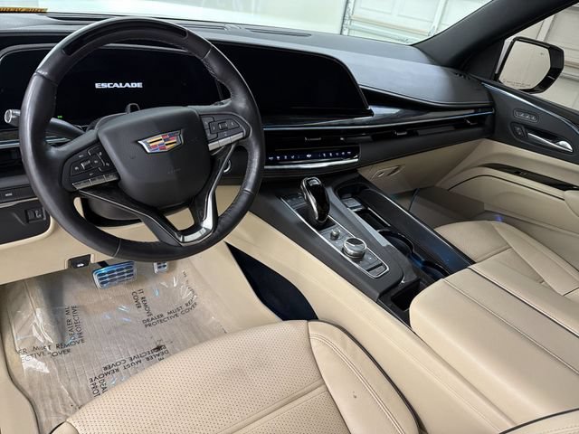 Used 2024 Cadillac Escalade ESV Premium Luxury w/ LPO, Floor Liner Package AWD/4WD image 21