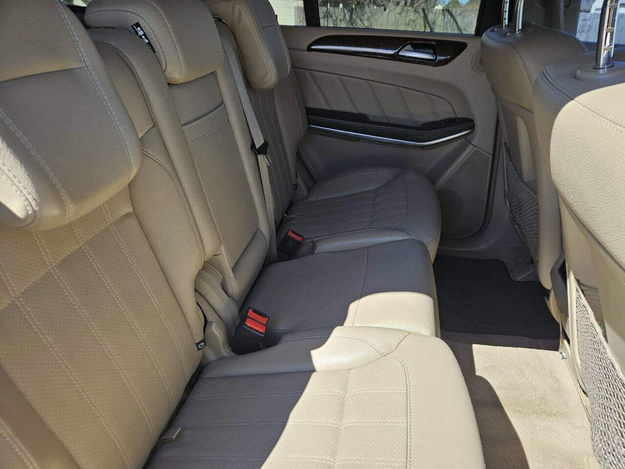 Used 2014 Mercedes-Benz GL 450 4MATIC image 13