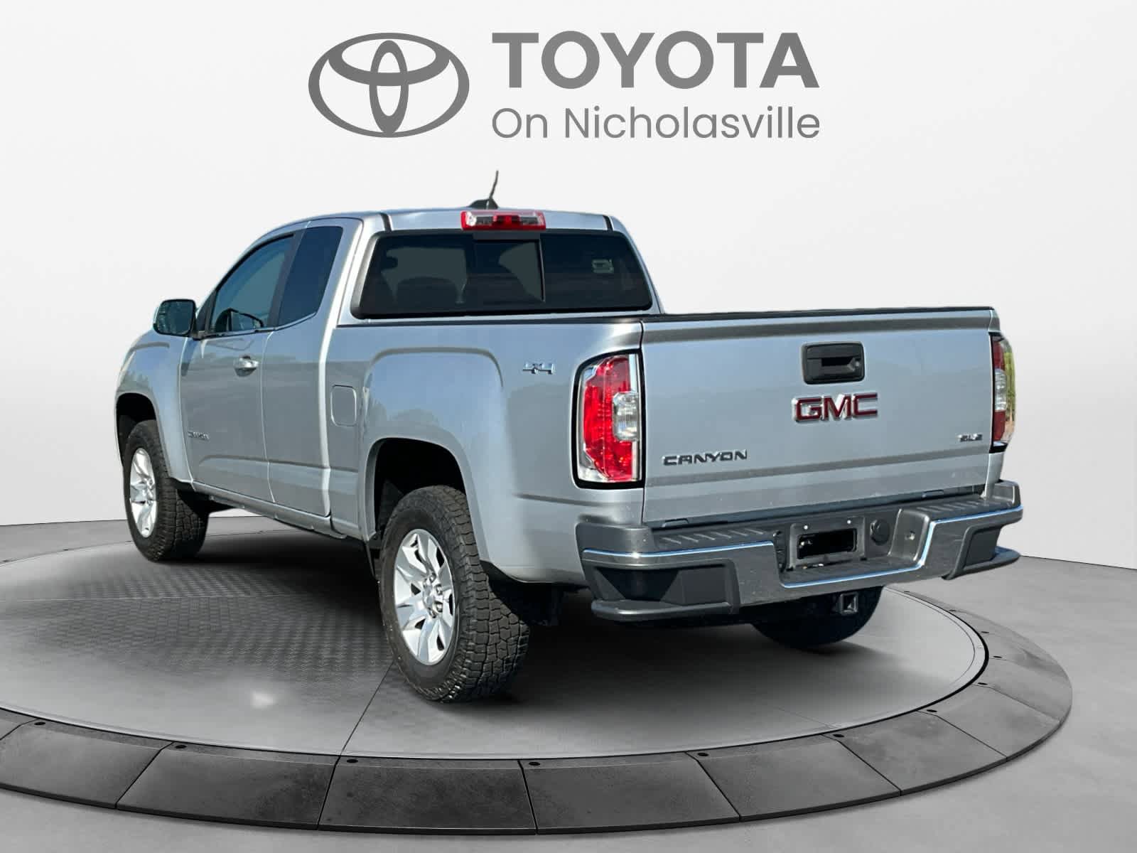 Used 2015 GMC Canyon SLE w/ SLE Convenience Package AWD/4WD image 4