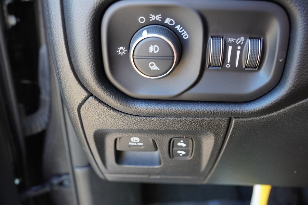 Used 2022 RAM 1500 Laramie AWD/4WD image 25