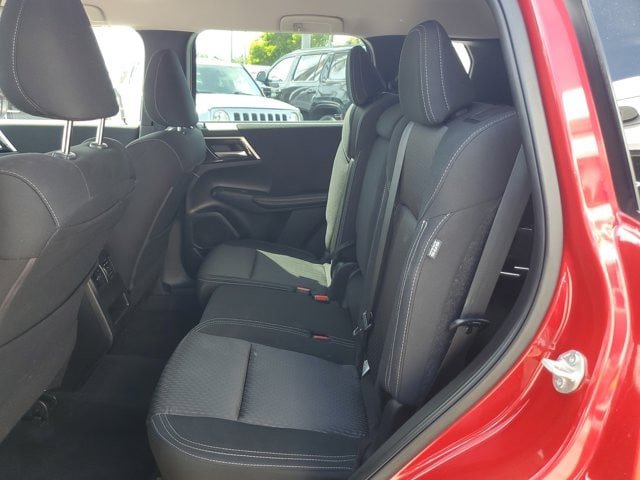 Used 2023 Mitsubishi Outlander ES FWD image 17