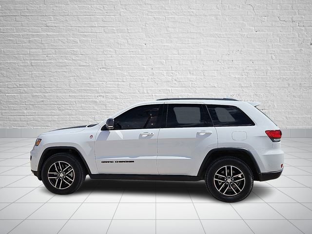 Used 2018 Jeep Grand Cherokee Trailhawk w/ Trailhawk Luxury Group image 2