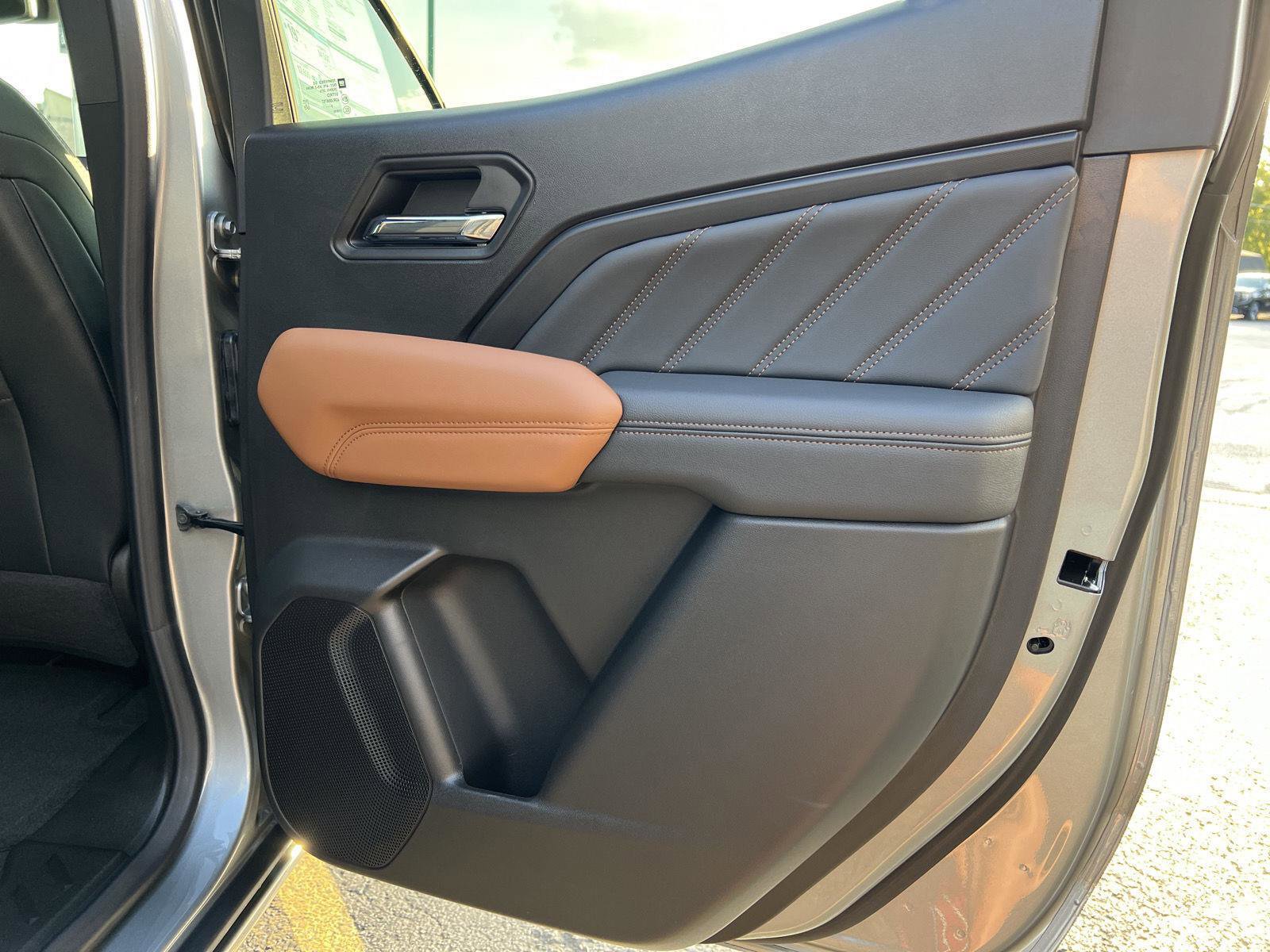 New 2026 GMC Canyon AT4 image 17