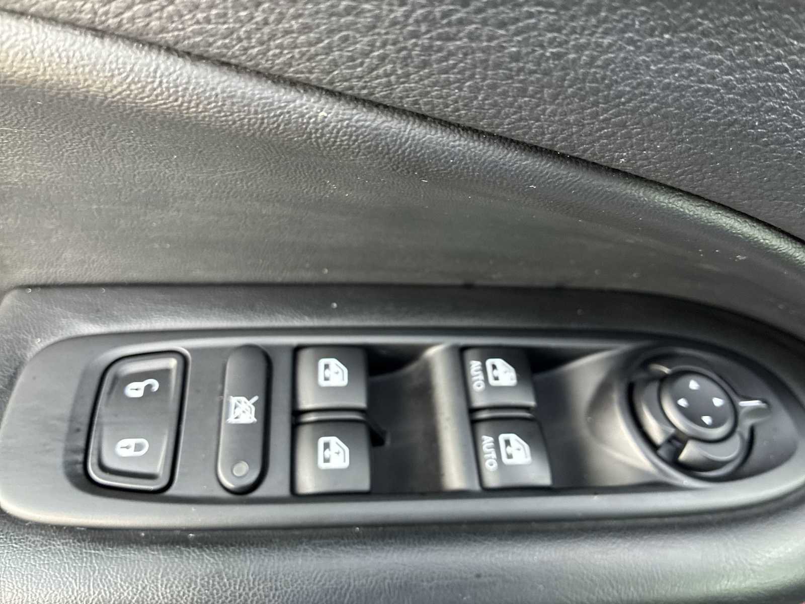 Used 2020 Jeep Compass Trailhawk AWD/4WD image 15