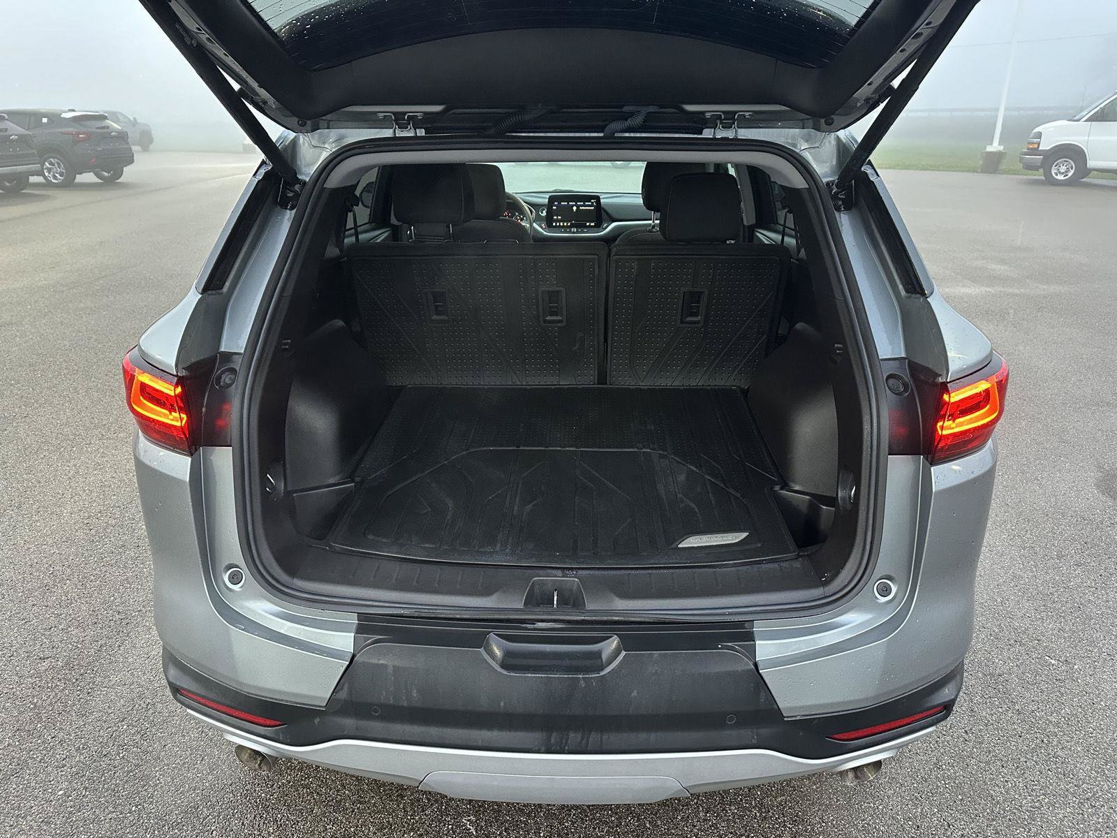 Used 2024 Chevrolet Blazer LT w/ Convenience Package FWD image 6
