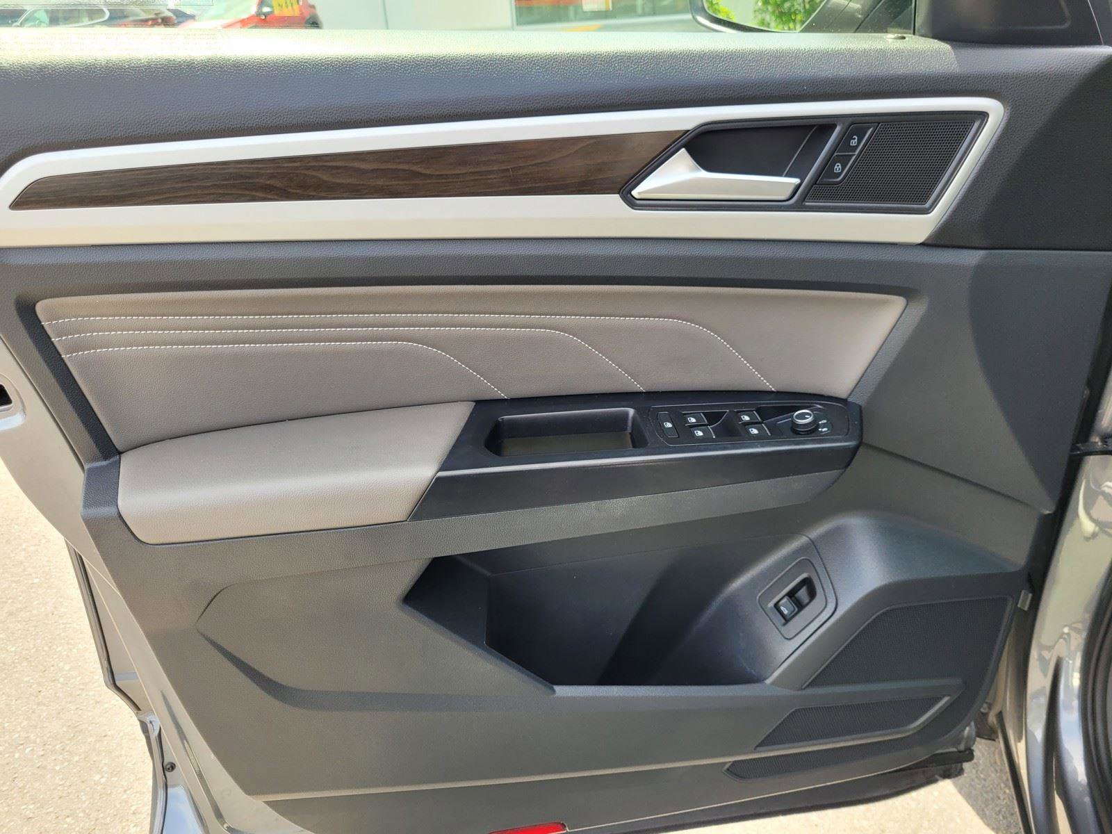 Used 2021 Volkswagen Atlas SE FWD image 21
