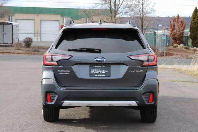 Used 2020 Subaru Outback Limited image 5