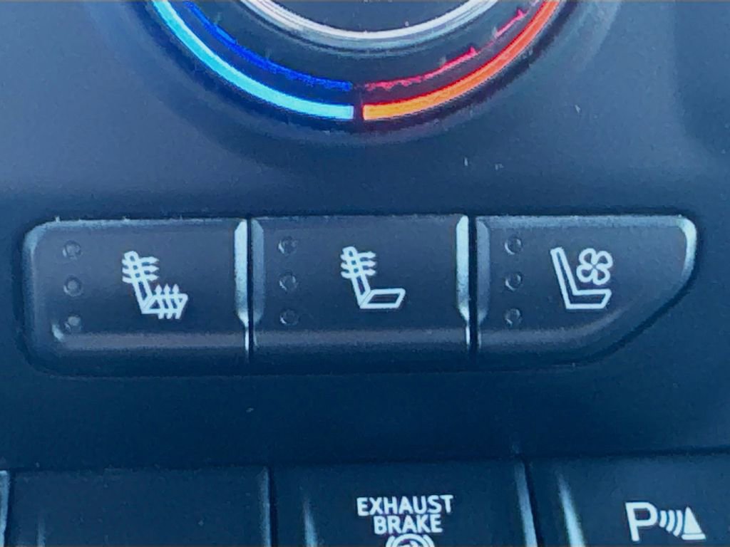 Used 2021 Chevrolet Silverado 3500 LTZ w/ LTZ Texas Edition image 23